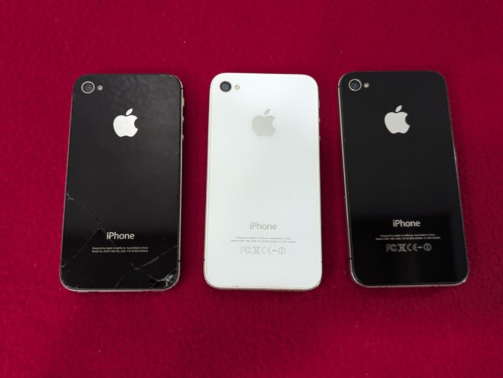 Apple iPhone 4 &4s for PARTS lot of 3 Crecked