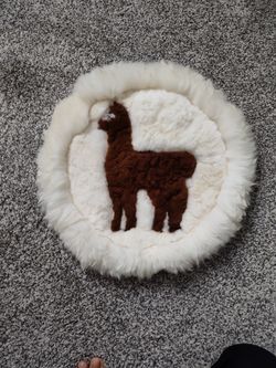 Peruvian Alpaca Fur Round Area Rug Chair Cover I'mWall Art/Rug with Llama Figure 15" Diameter White with dark Brown Alpaca
