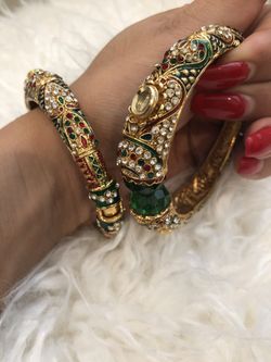 Semi-precious stones bracelets - gold pleated