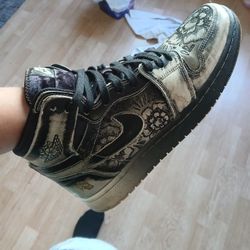 Nike Air JORDAN 1 Day Of The Dead Size 10