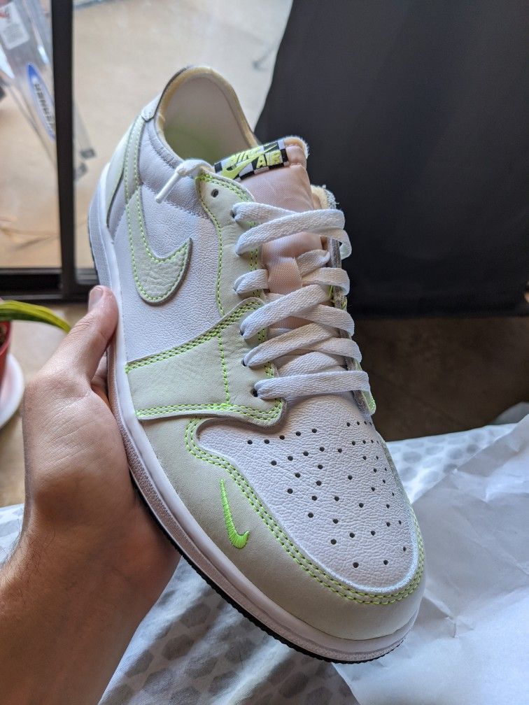 Air Jordan 1 Retro Low OG White Ghost Green Black Shoes