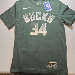 Nike Milwaukee  Bucks Giannis T shirt size size small