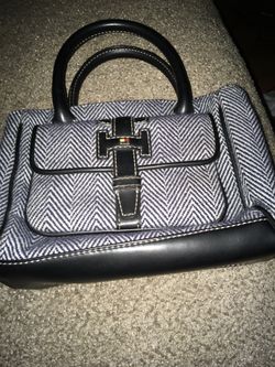 Small Tommy Hilfiger hand bag