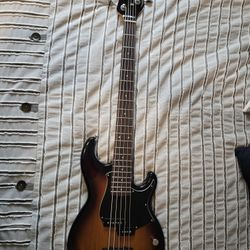 Yamaha BB435 Bass, 5-string
