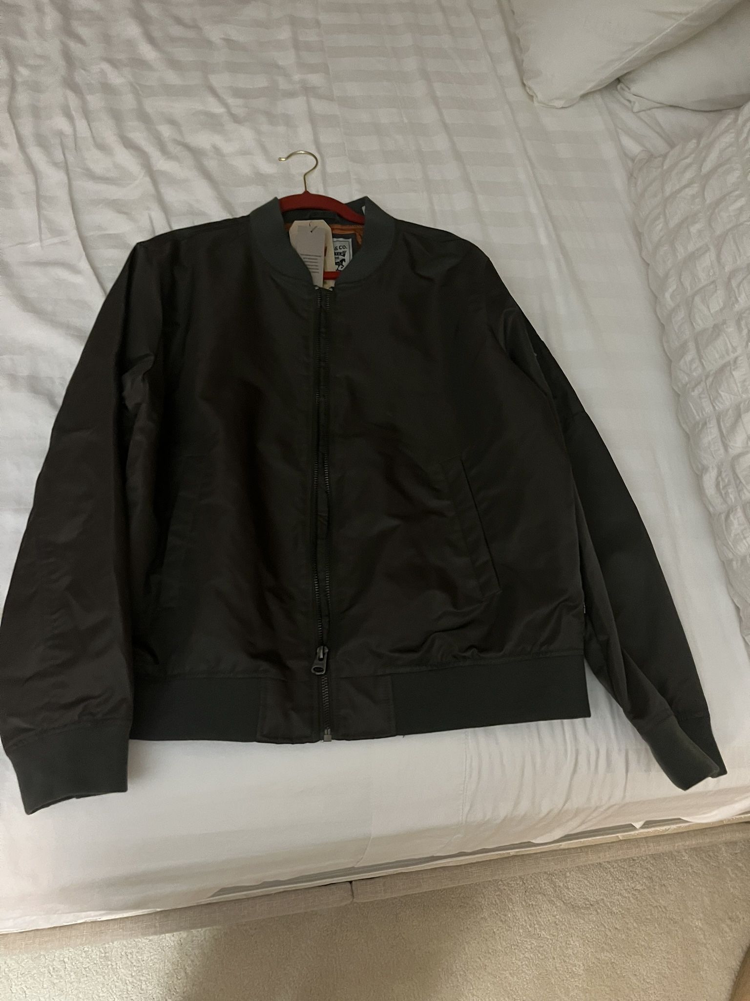 Levi Men’s Army Green Bomber Jacket New With Tags Size L Water Resistant