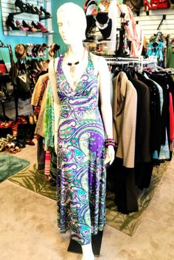 Purple paisley sundress. Crisscross back. Sz small