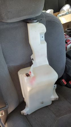 Washer fluid reservoir 2003-2006 Silverado