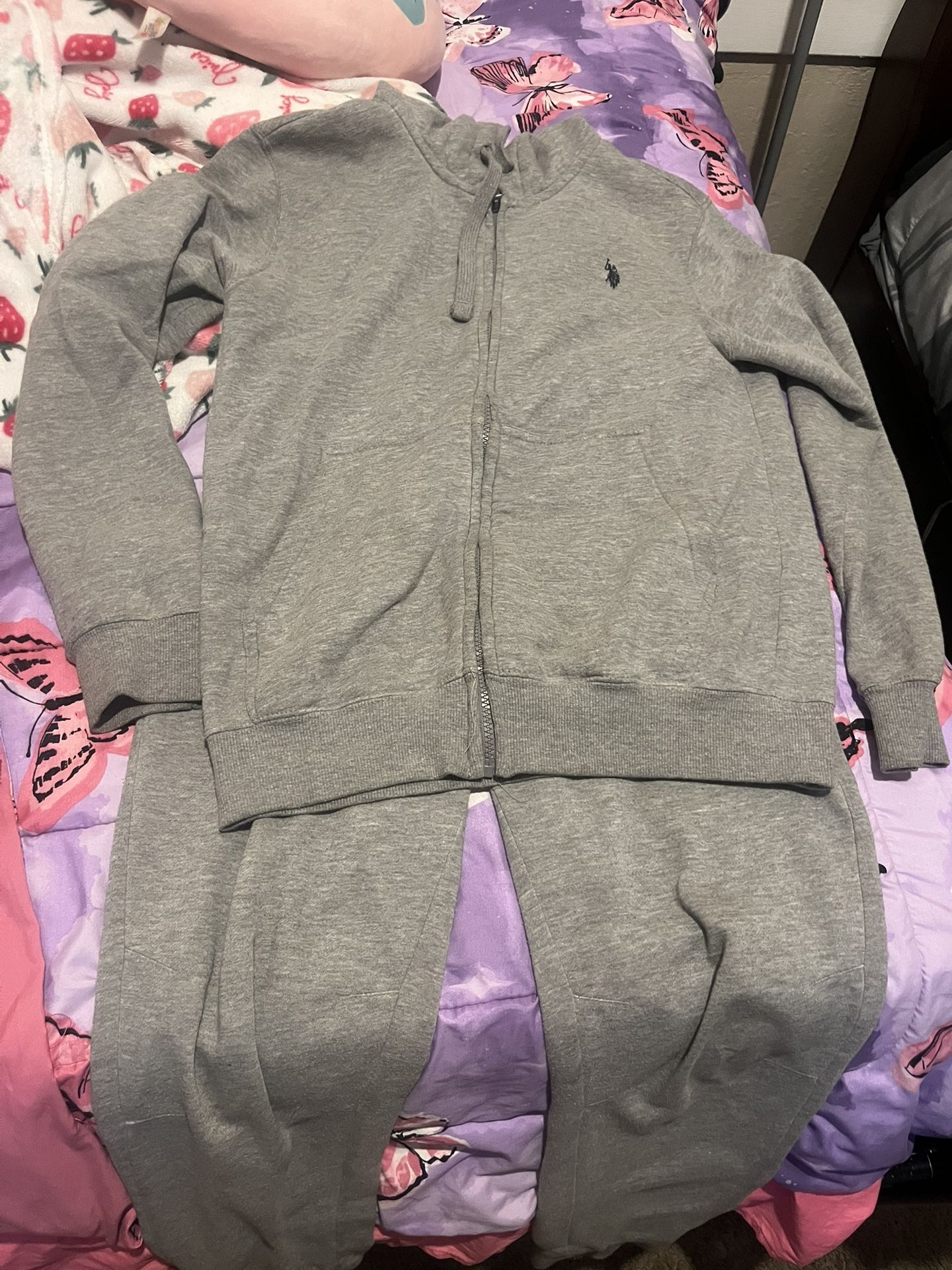 SMALL POLO SWEATSUIT SIZE SMALL