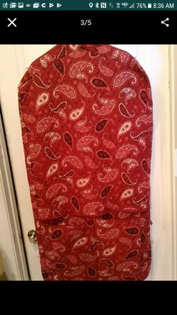 Vera Bradley Mesa Red Retired Pattern Hanging Garment Bag, great for hanging clothes & travel!