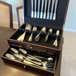Oneida Silverware Set with Wooden Display Case