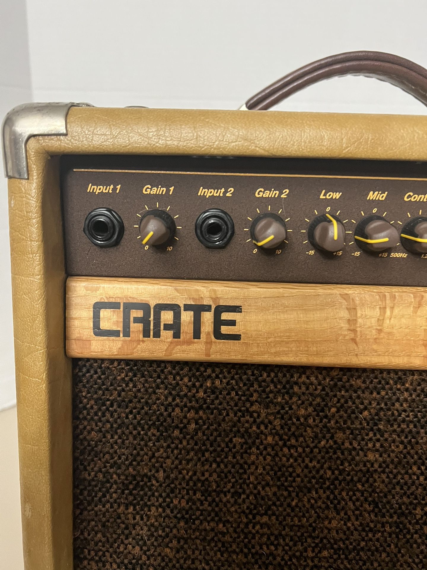 Crate CA30D Acoustic Guitar Combo Amp free shipping. Use is good 