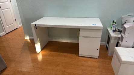 Computer Desk