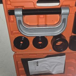 Ball joint press tool