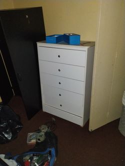 Set Of Nice Dressers 4 Total