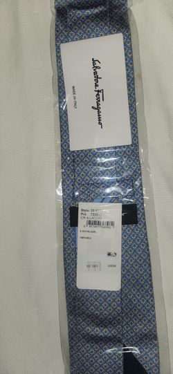 Salvatore Ferragamo Mens Luxury Tie