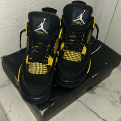 Air Jordan 4 Retro