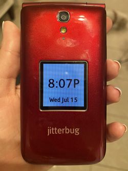Jitterbug flip phone for elderly person