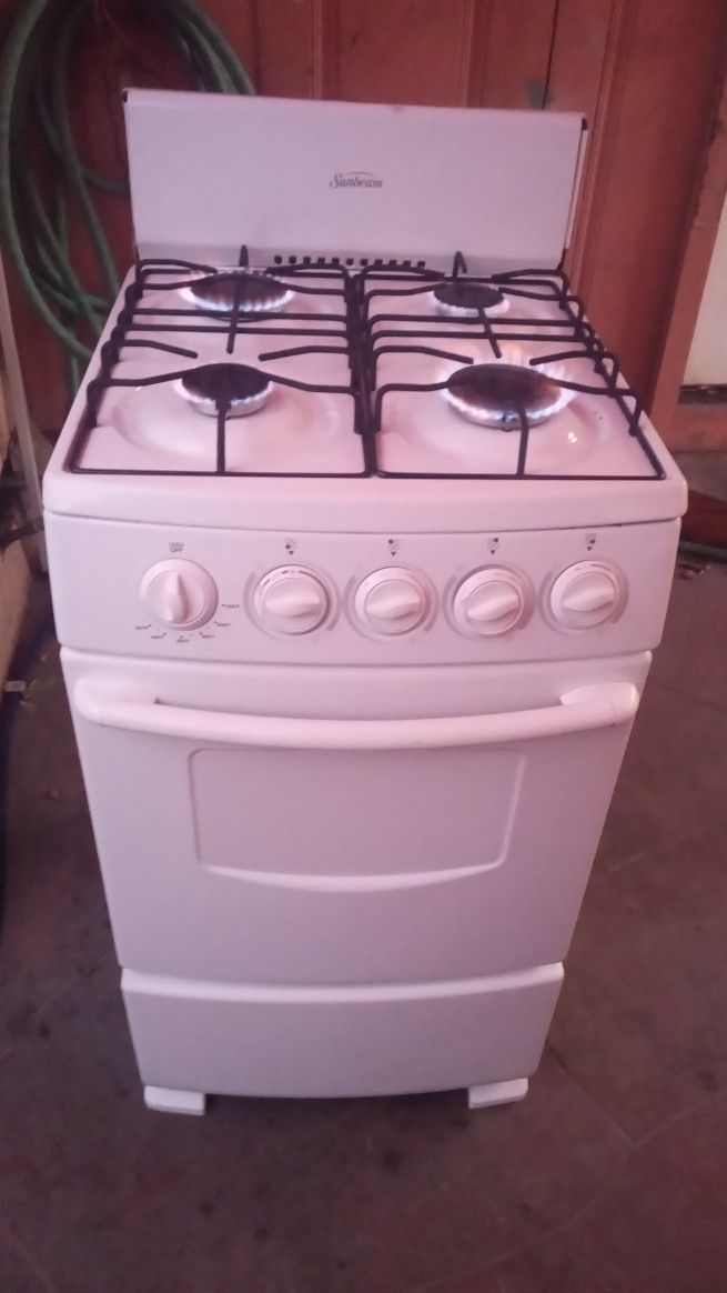 Stove/ Estufa De 20" ( Free Delivery π