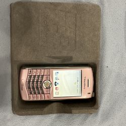 Blackberry Pearl 8130 Pink Brand New With All Accessories Included In The Box. 
