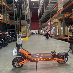 Dual-motor high-speed electric scooter