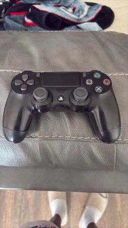 PS4 controller