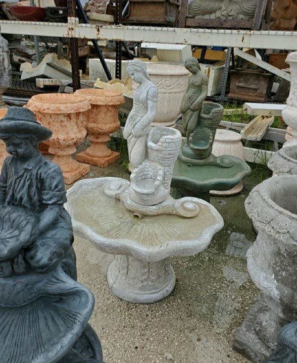 Concrete Water Fountain / Cement Garden Backyard Patio Fountains for