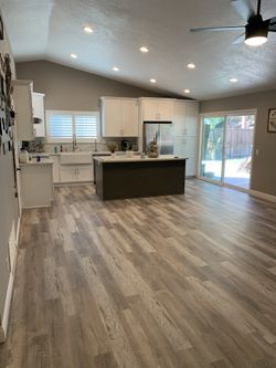 Laminate Flooring And Vinyl , Baseboard 