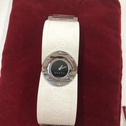 Gucci Rubber Twirl Face Watch