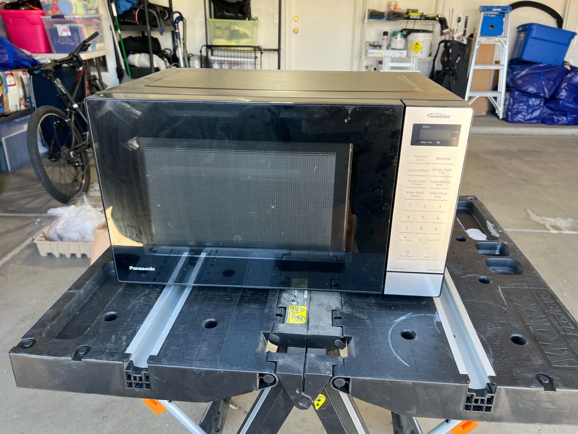 Panasonic Inverter Microwave – 1250W