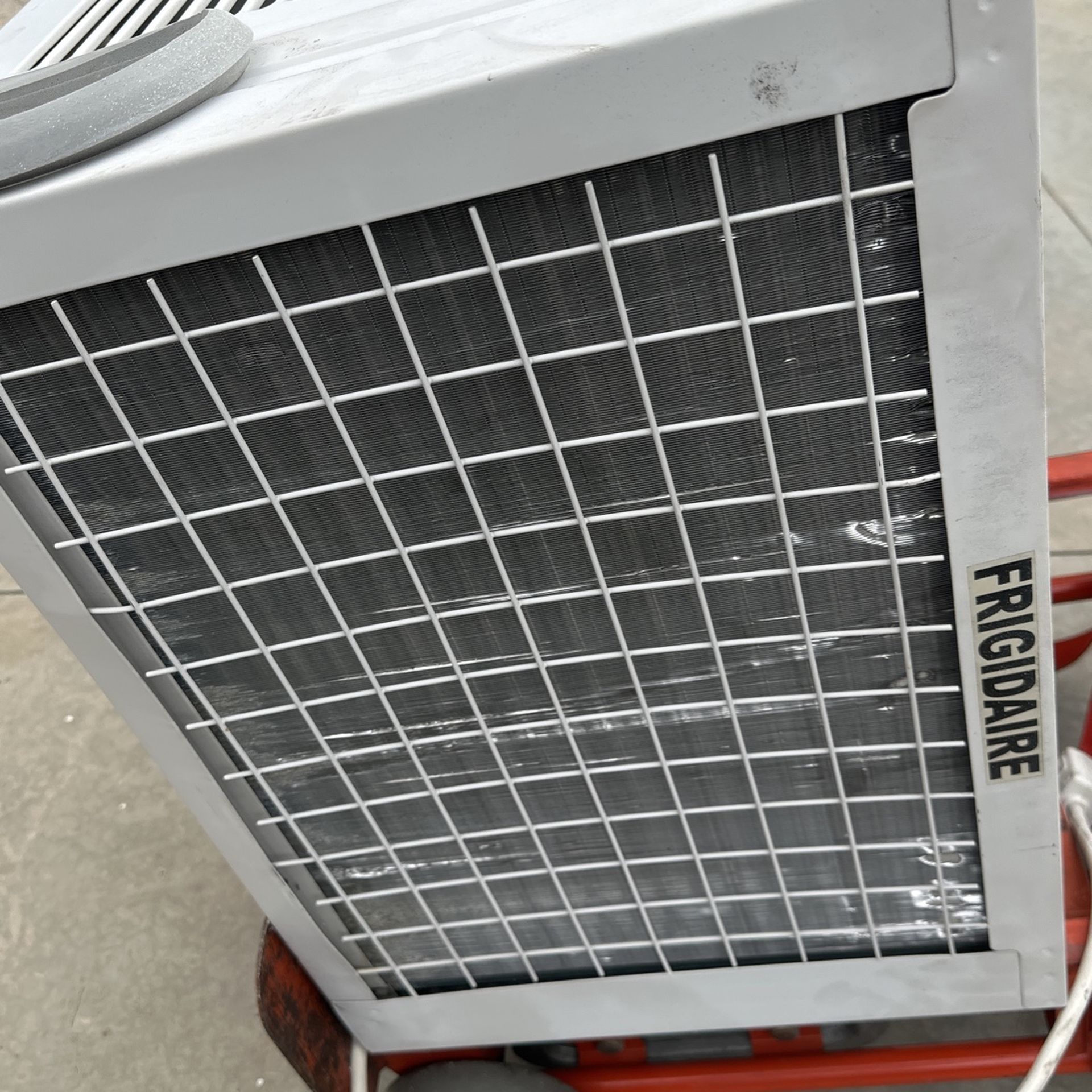 Frigidaire Air Conditioner Wall Unit for Sale in La Canada Flt, CA