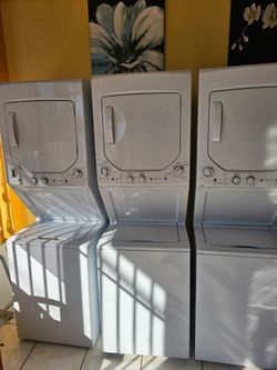 GE Washer and dryer stackable