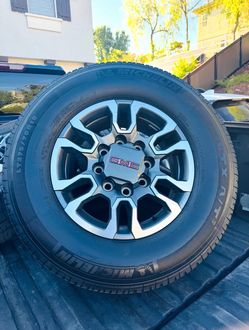 GMC 18in wheels with tires
