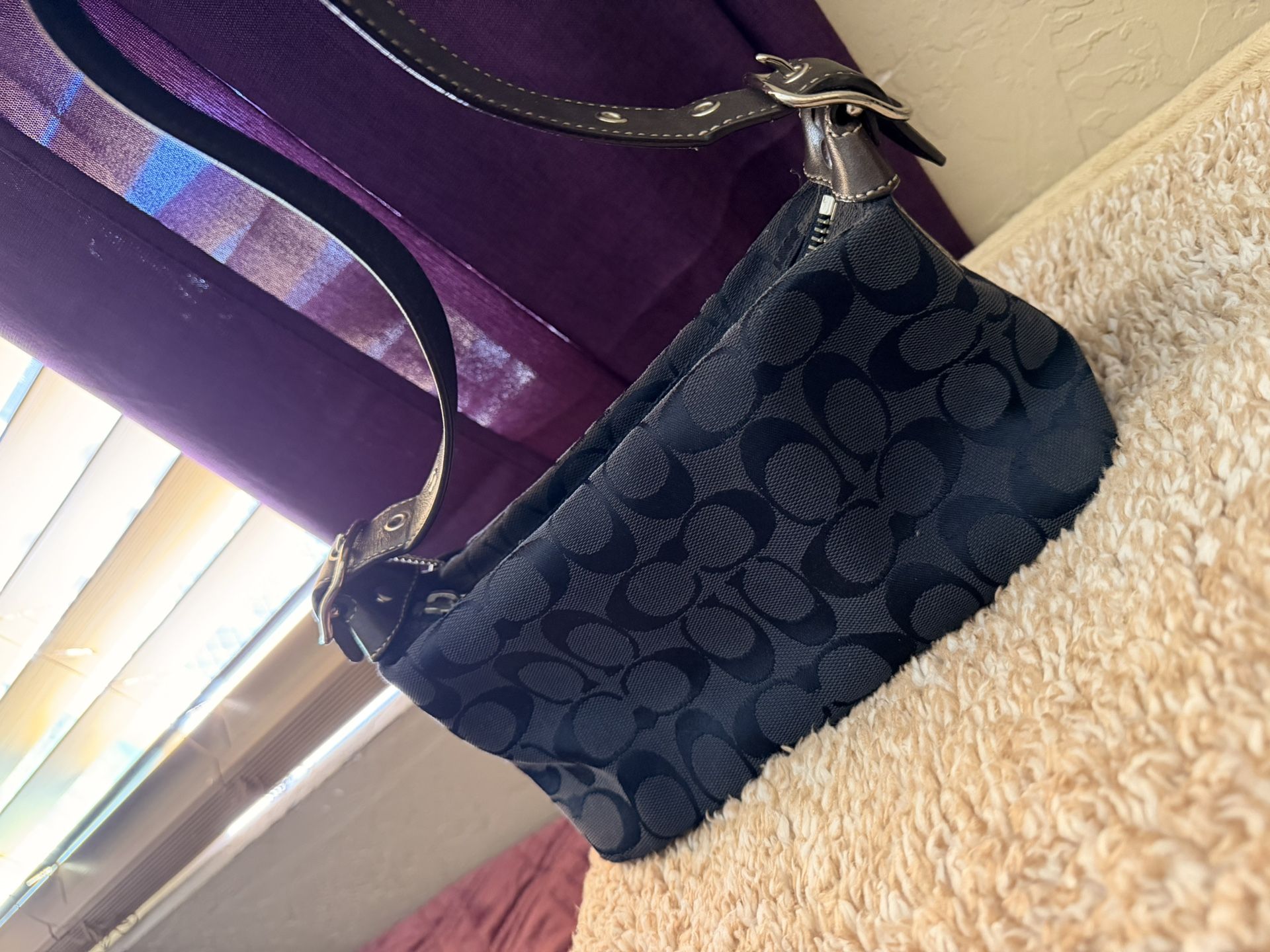 Coach Navy Signature Small Shoulder Bag – Excellent Condition