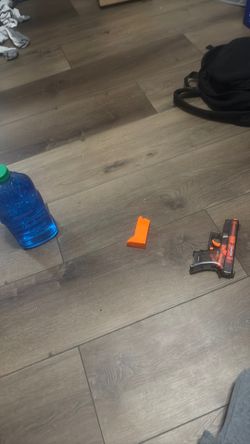 Gel blaster hand held
