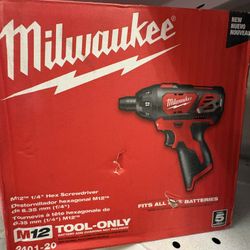 Milwaukee New Screwdriver 