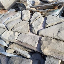 SURPLUS STONE VENEER $500 PER PALLET 100 SQUARE FEET PER PALLET