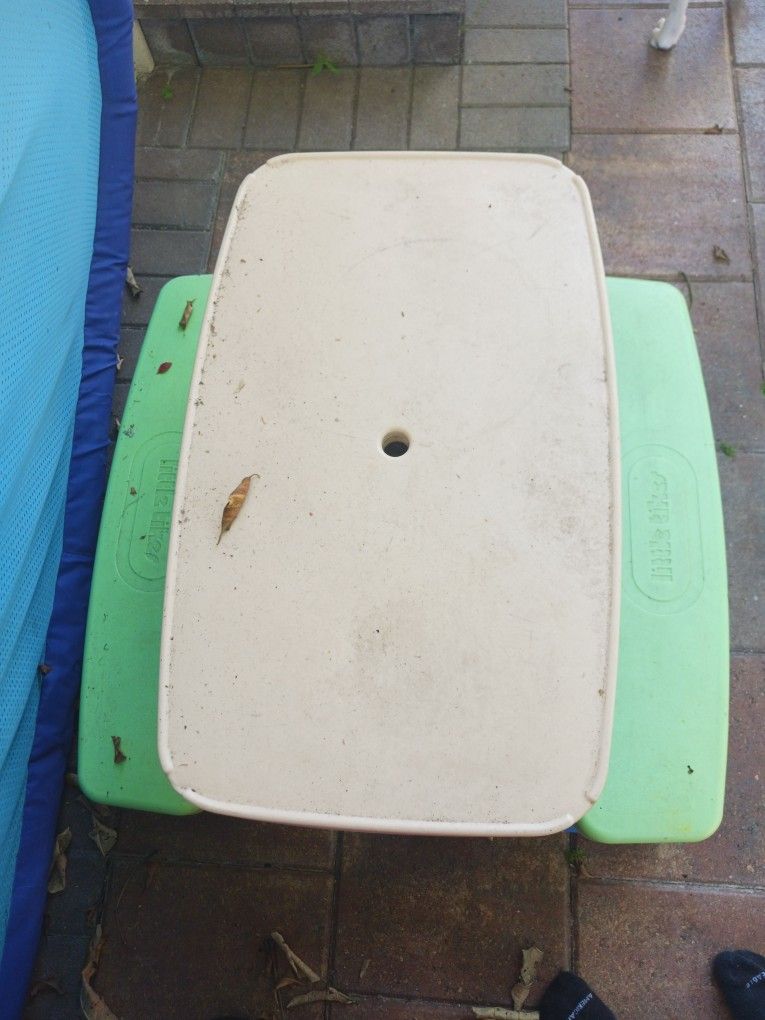 Little Tikes Picnic Table