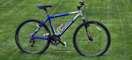 HIGHER END SCHWINN MESA GSX -  MOUNTAIN BIKE - LARGE FRAME - TUNED - EXCLUSIVE DEORE COMPONENTS