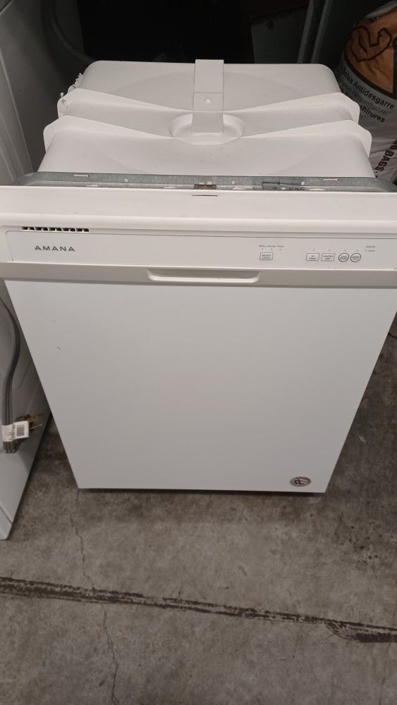 AMANA DISHWASHER