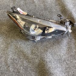 2016 Mazda CX-3 Passenger Headlight