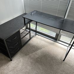 L-shaped Desk With Power Station