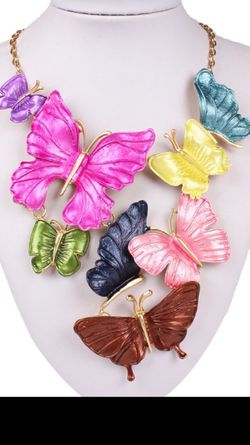 Butterfly chunky necklace