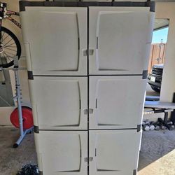 Nice Rubbermaid Outdoor Storage Garage!