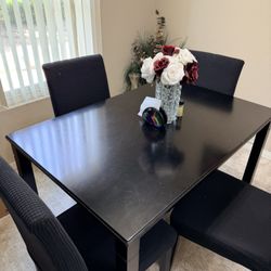 Dinner Table Black 