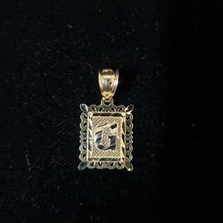 10kt Gold Letter G Pendant 