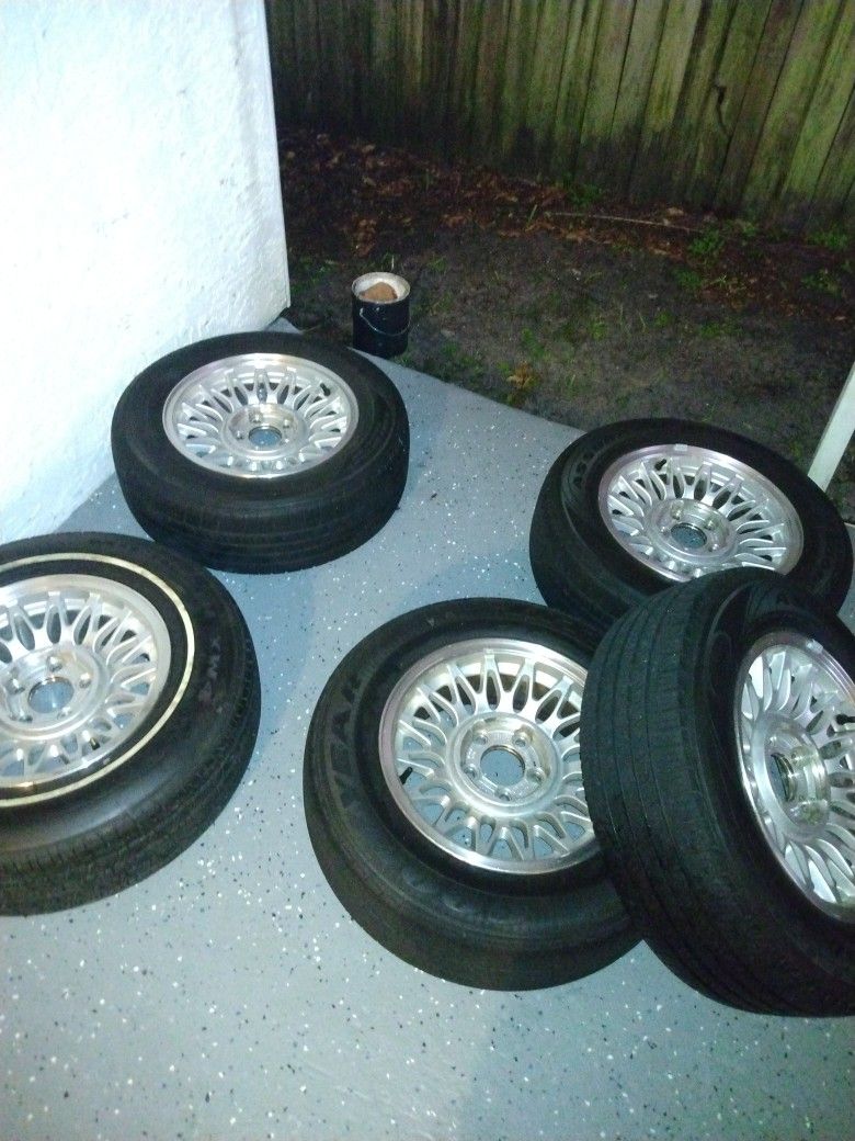 5 Tires With Rims 225/65R15 for Sale in No Fort Myers, FL OfferUp