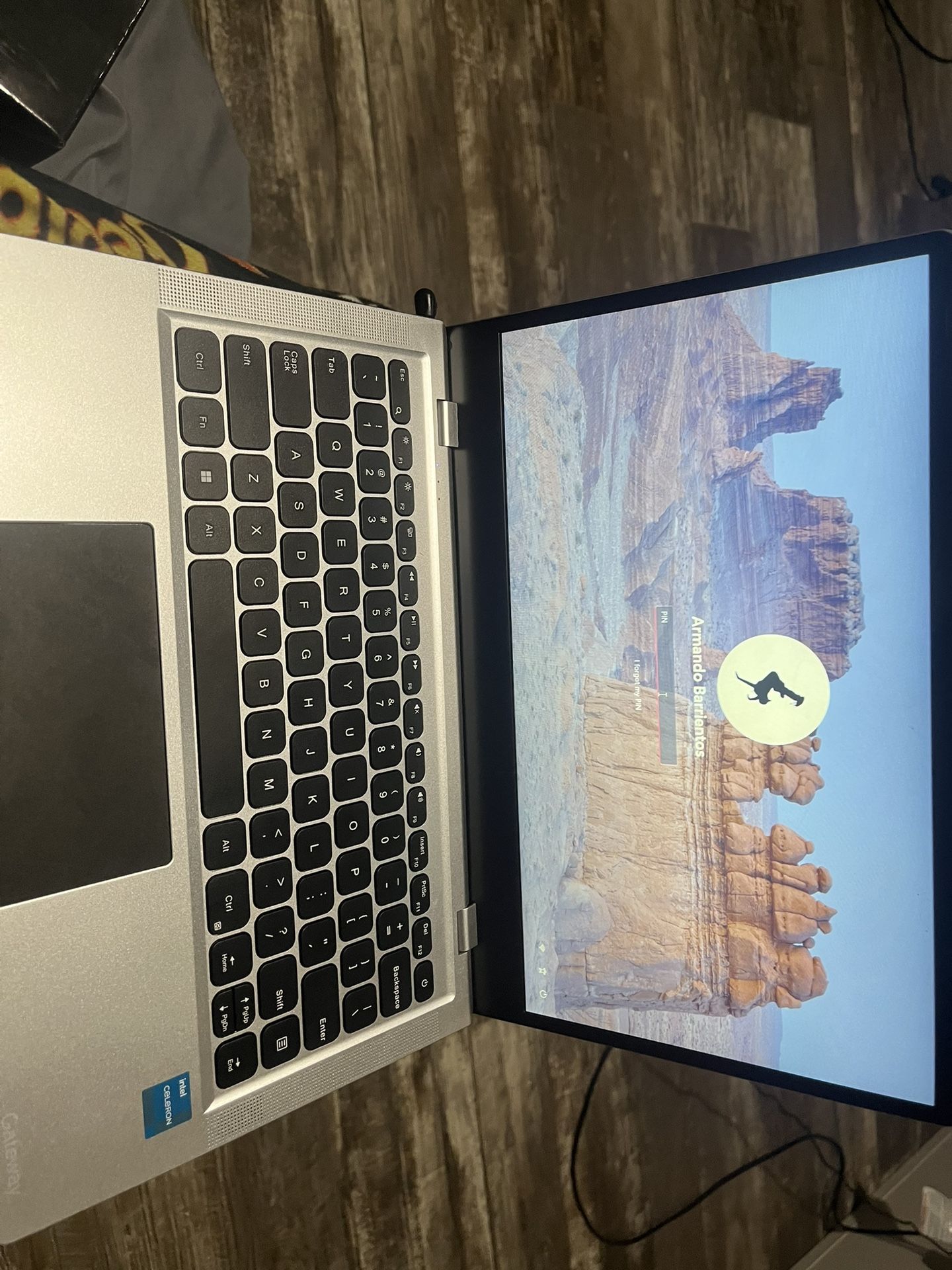 14.1 Ultra Slim Notebook Windows 11 (Locked)