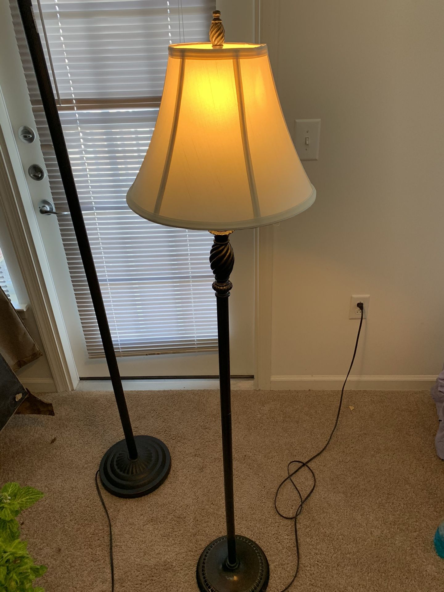 4.5 foot steel lamp