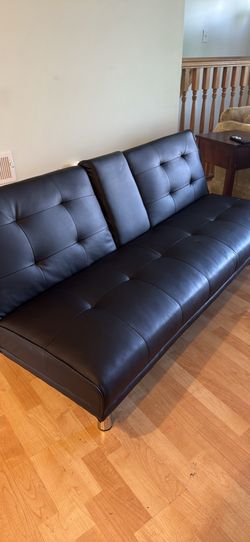 Futon (IN GREAT CONDITION!)