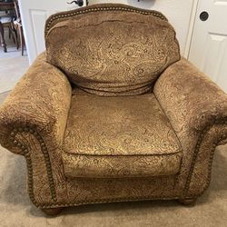Oversized Comfy Chair 